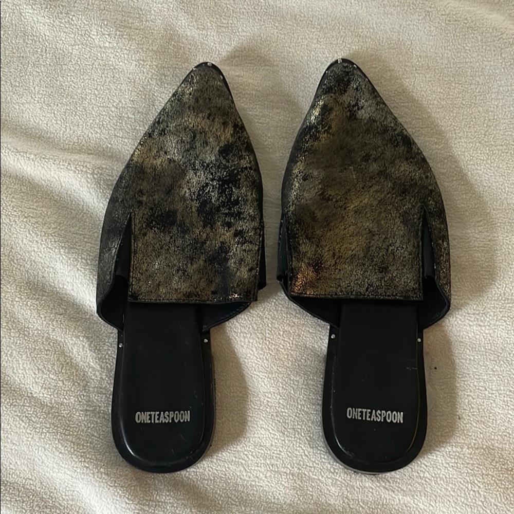 One Teaspoon Black Gold Crackled Metallic Nail Detailing Slip On Mules